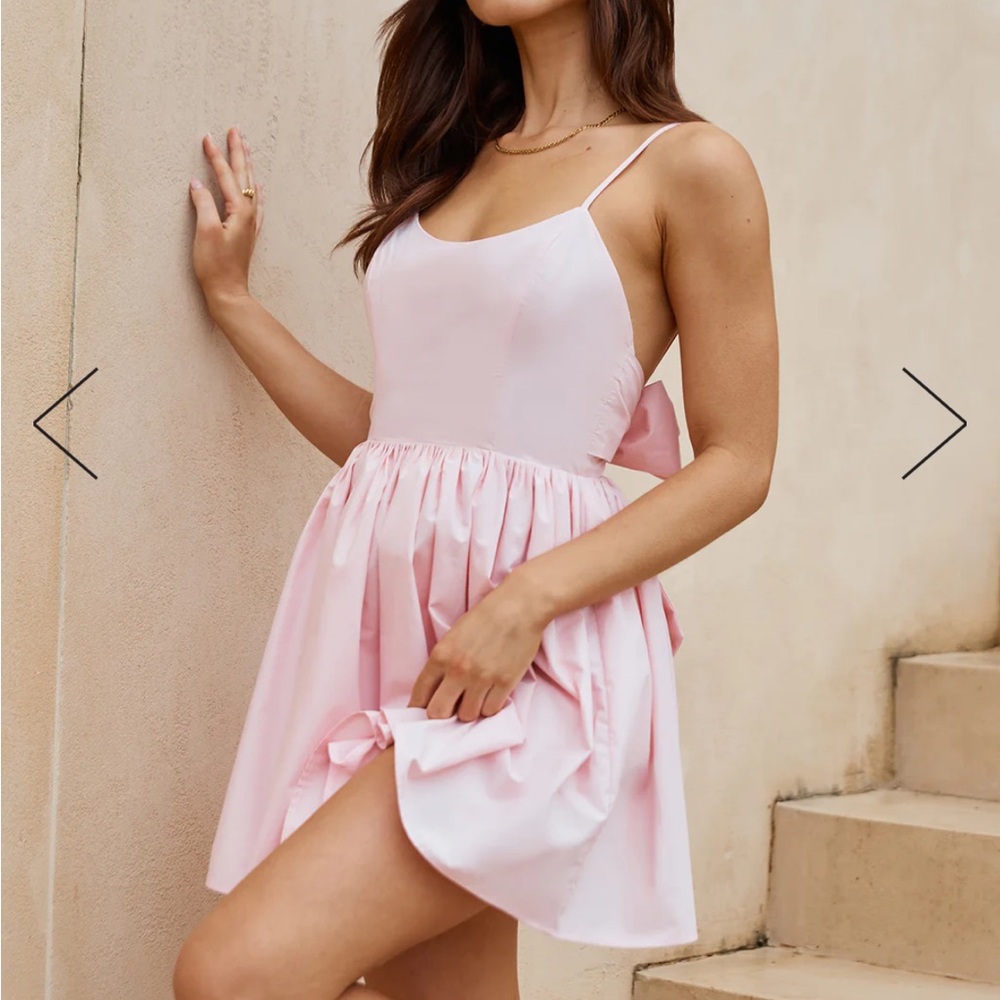 Hello Molly, size small, light pink.